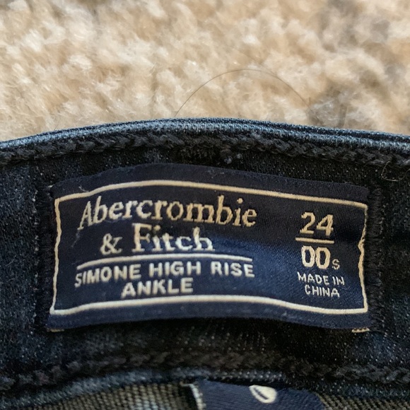Abercrombie and Fitch high rise ankle jeans - Picture 4 of 4